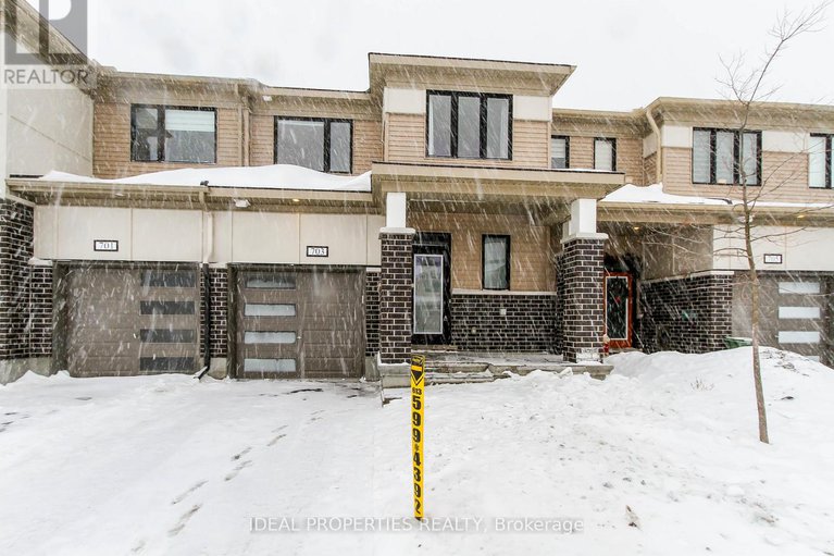 29355187/703-derreen-avenue/stittsville-north/ottawa/ontario/K2S2Z2_1