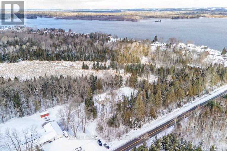 29158595/74-castleford-road/horton-twp/horton/ontario/K7V3Z8_37