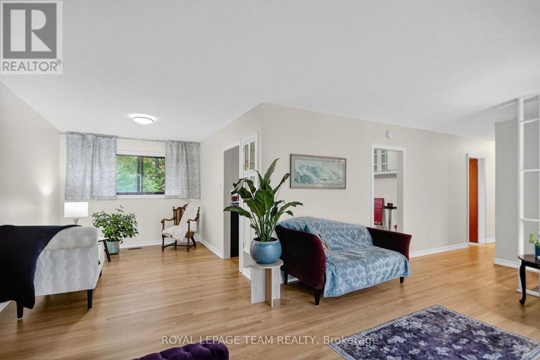 28978666/46-quinpool-crescent/arbeatha-park/ottawa/ontario/K2H6J1_7