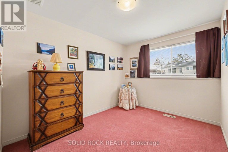 29399475/990-harkness-avenue/riverside-park/ottawa/ontario/K1V6P2_24