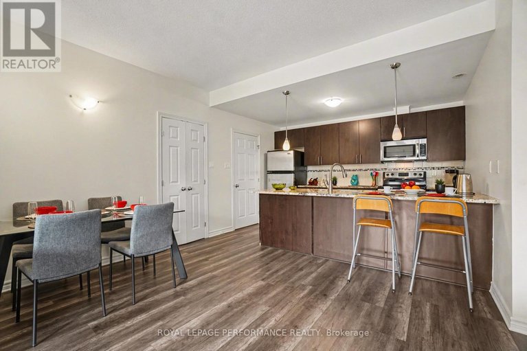 29684610/f-151-mocha-private/blossom-parkkemp-parkfindlay-creek/ottawa/ontario/K1T0K5_8