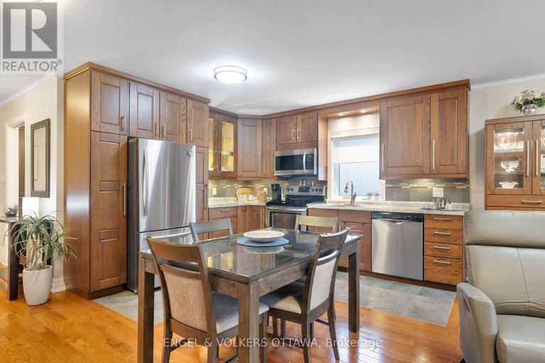 29621371/1173-st-jerome-crescent/convent-glen-north/ottawa/ontario/K1C2A7_27