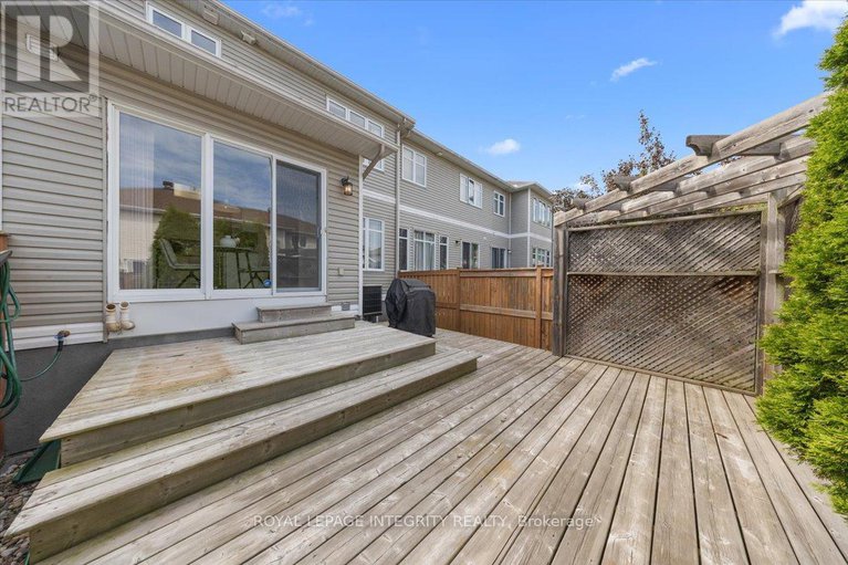 28809017/2093-bergamot-circle/springridgeeast-village/ottawa/ontario/K4A4R4_40