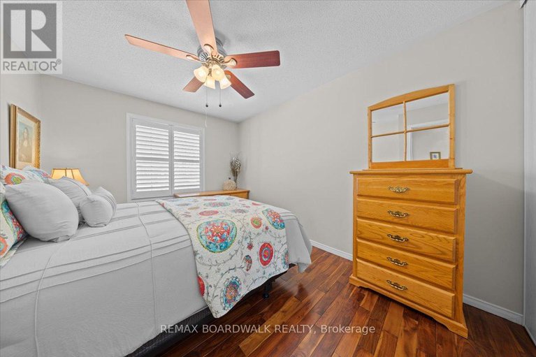 29349266/6355-sablewood-place/chapel-hill/ottawa/ontario/K1C7M3_29