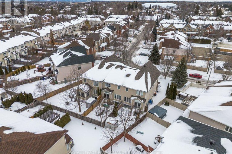 29402071/303-bryarton-street/chapel-hill/ottawa/ontario/K1C7R5_33