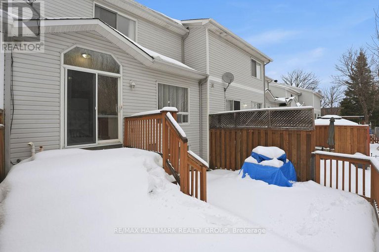 29250836/1165-falconcrest-court/chatelaine-village/ottawa/ontario/K4A3Z4_30