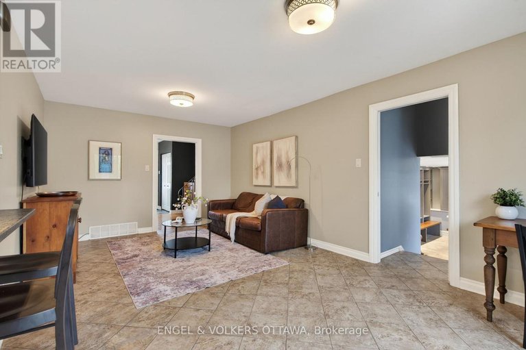 29673894/1774-playfair-drive/playfair-park/ottawa/ontario/K1H5S3_16