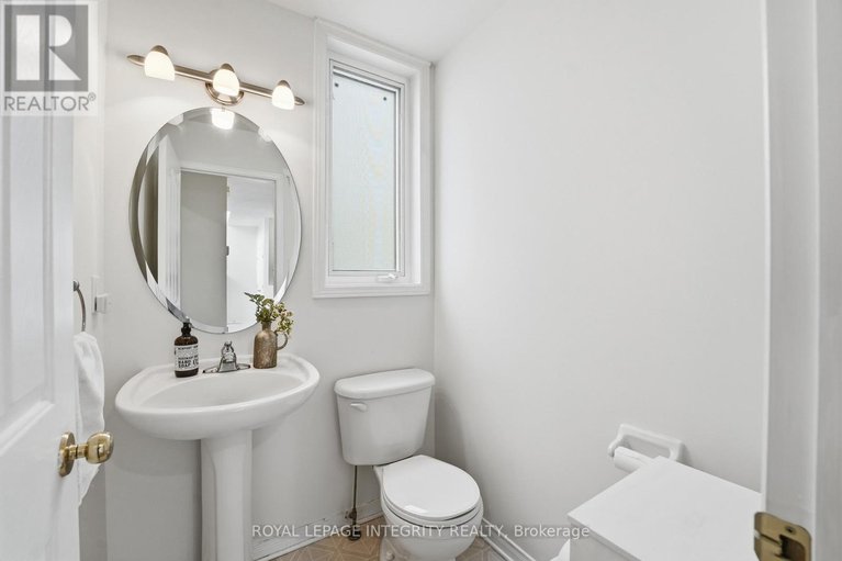 29687408/46-catterick-crescent/morgans-grantsouth-march/ottawa/ontario/K2K3M6_26