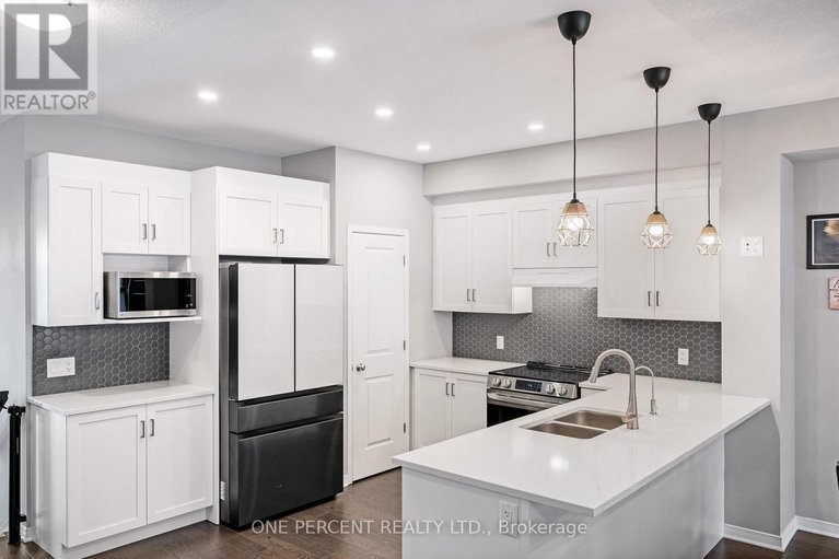 29592199/910-paseana-place/emerald-meadowstrailwest/ottawa/ontario/K2V0P4_7