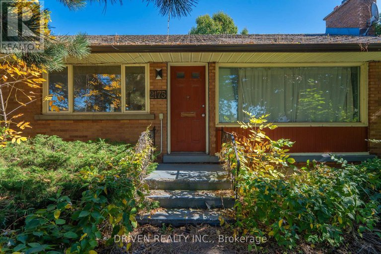 28997578/2175-st-laurent-boulevard/hawthorne-meadows/ottawa/ontario/K1G1A8_1