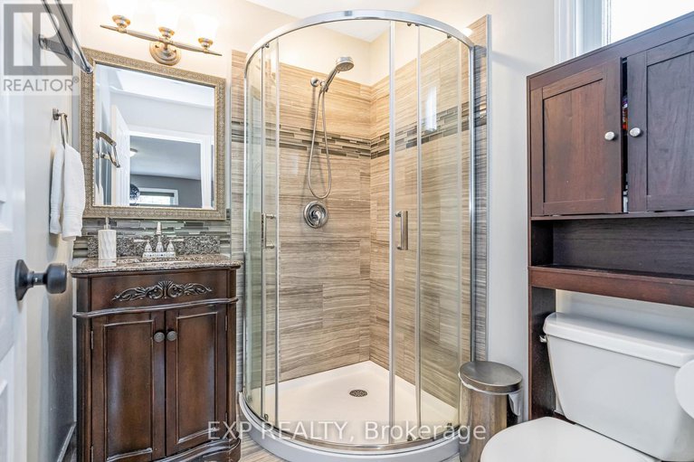 28849104/18-hawley-crescent/bridlewood/ottawa/ontario/K2M1T3_13