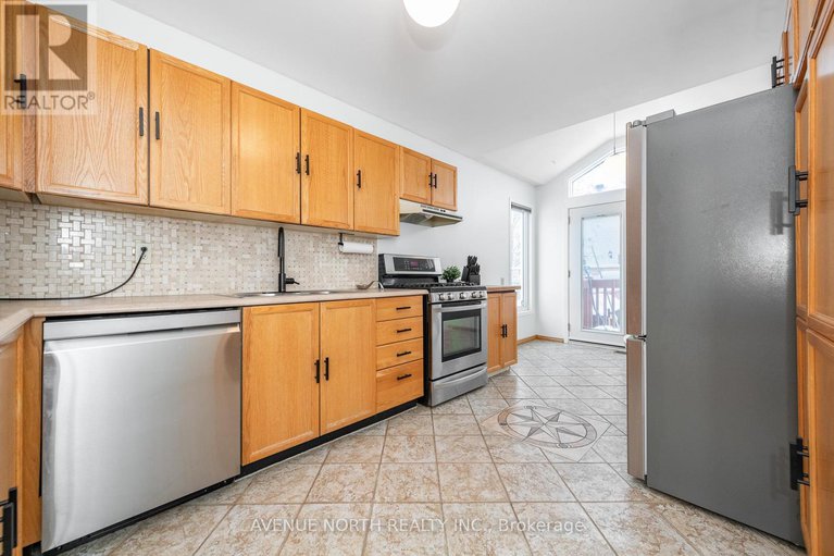 29251026/128-midsummer-terrace/queenswood-heights-south/ottawa/ontario/K1E3V3_16