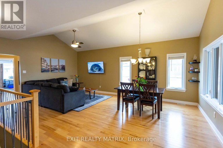 29354961/484-bruges-street/embrun/russell/ontario/K0A1W0_12