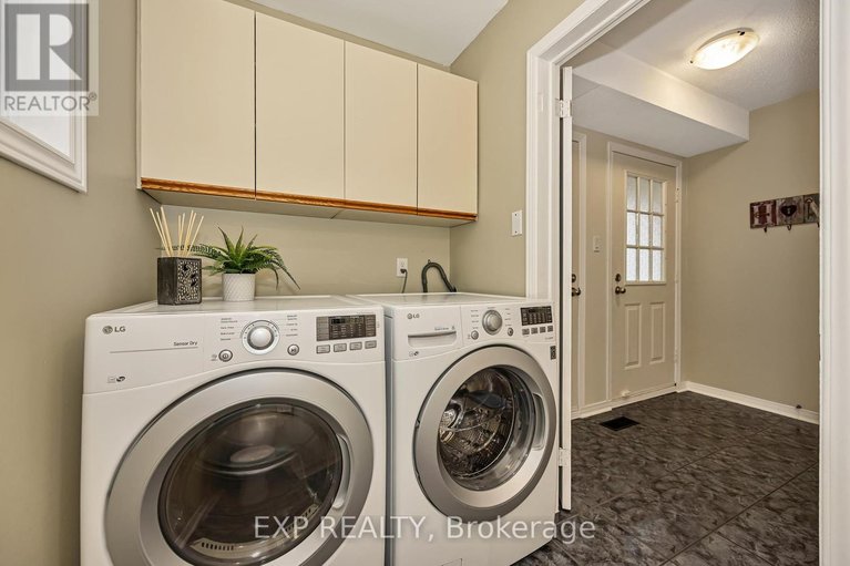 29607675/63-victor-street/stittsville-central/ottawa/ontario/K2S1H8_8