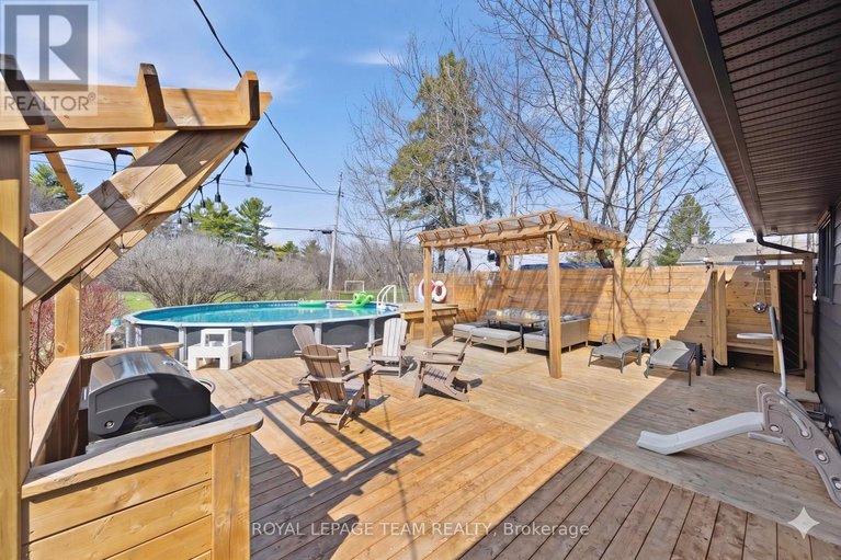 29651251/185-lacroix-avenue/bilberry-creekqueenswood-heights/ottawa/ontario/K1E1K2_29