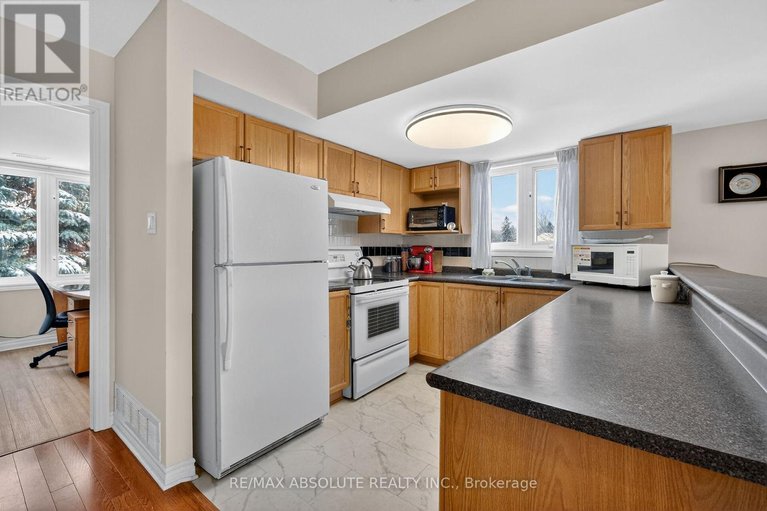 29485306/117-tall-pines-private/leslie-park/ottawa/ontario/K2H1H1_16