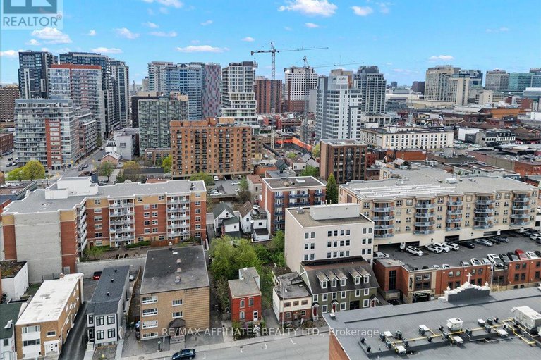 28898418/168-174-murray-street/lower-townbyward-market/ottawa/ontario/K1N5M8_21
