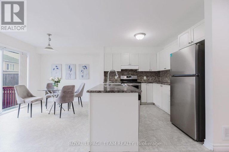 28362232/411-temiskaming-crescent/strandherd/ottawa/ontario/K2J0V4_14