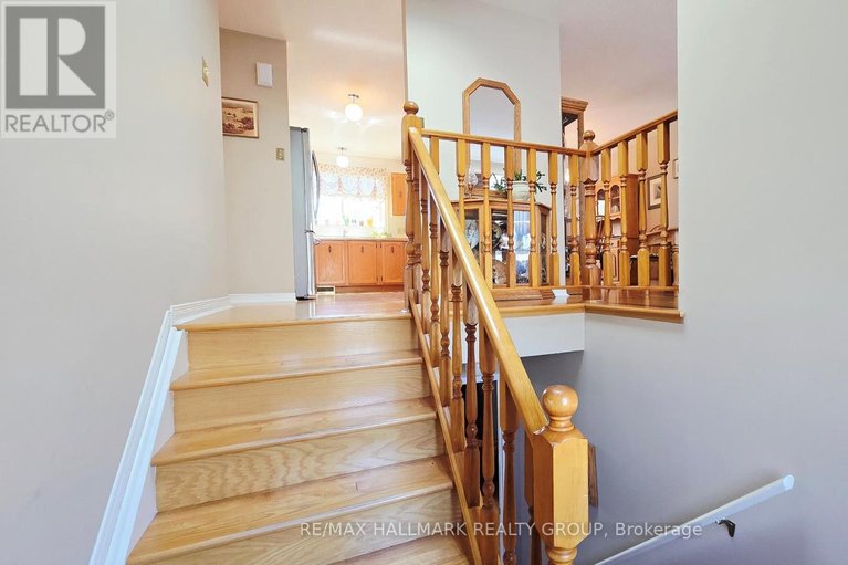 29675642/119-archie-street/constance-bay/ottawa/ontario/K0A3M0_19