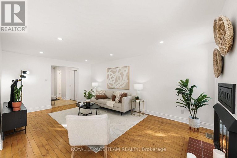 29367437/8-homestead-street/borden-farmstewart-farmcarleton-heightsparkwood-hills/ottawa/ontario/K2E7N8_10