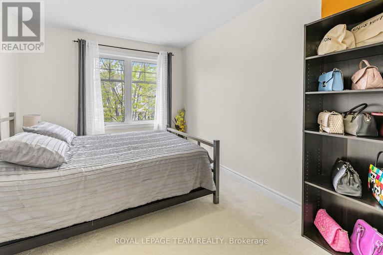 28515648/926-bunchberry-way/blossom-parkkemp-parkfindlay-creek/ottawa/ontario/K1T3T8_18