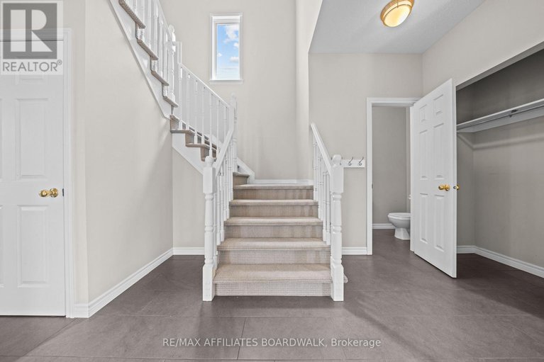 28620328/1056-rocky-harbour-crescent/riverside-southgloucester-glen/ottawa/ontario/K1V1V3_6
