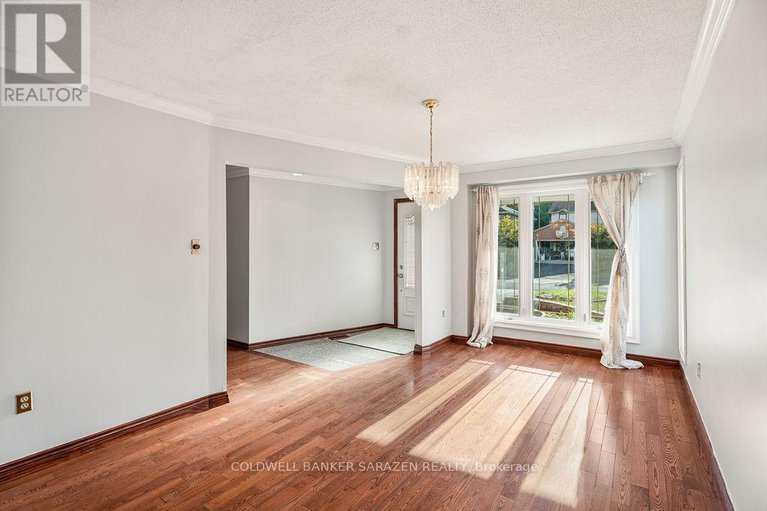 28945918/121-topley-crescent/hunt-club-park/ottawa/ontario/K1G4N2_6
