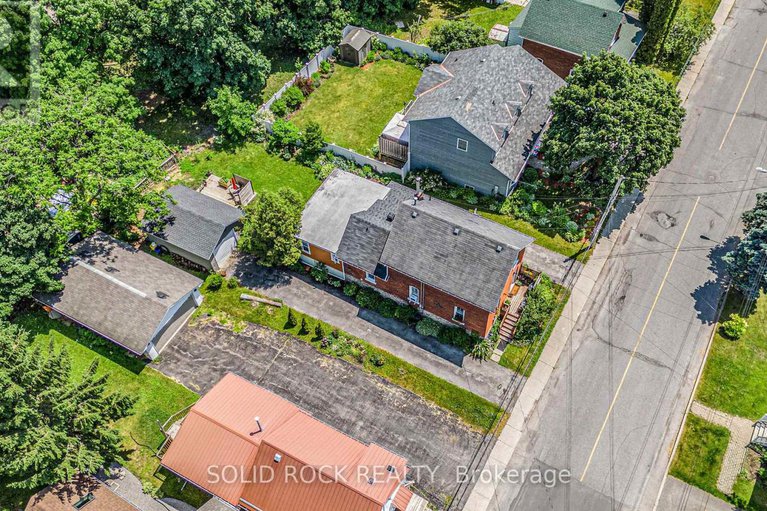 28568795/33a-and-33b-napoleon-street/carleton-place/carleton-place/ontario/K7C2X4_45