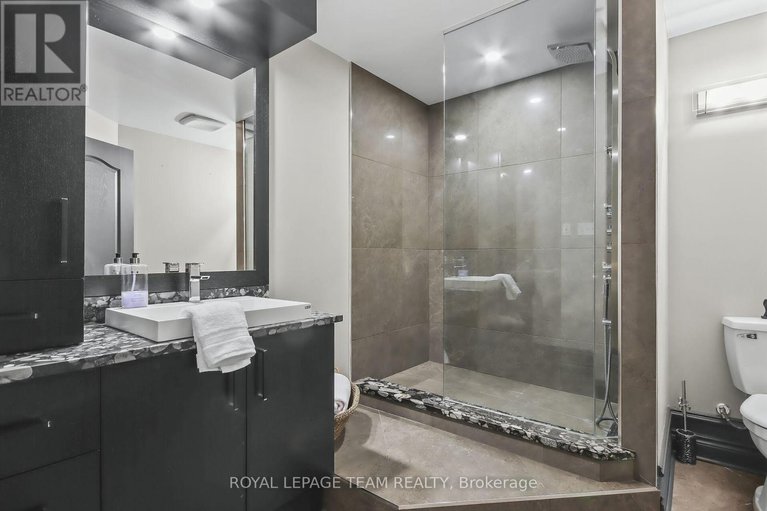 28765946/5849-queenscourt-crescent/manotick-east-to-manotick-station/ottawa/ontario/K4M1K3_39