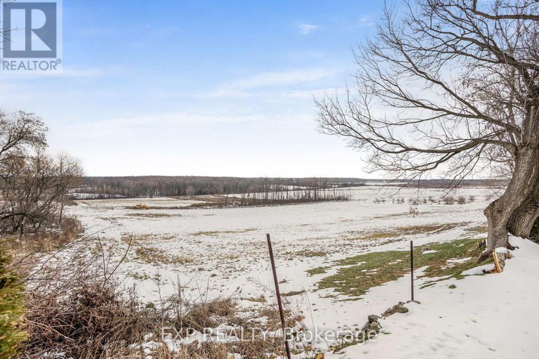 29139748/133-high-street/vankleek-hill/champlain/ontario/K0B1R0_29