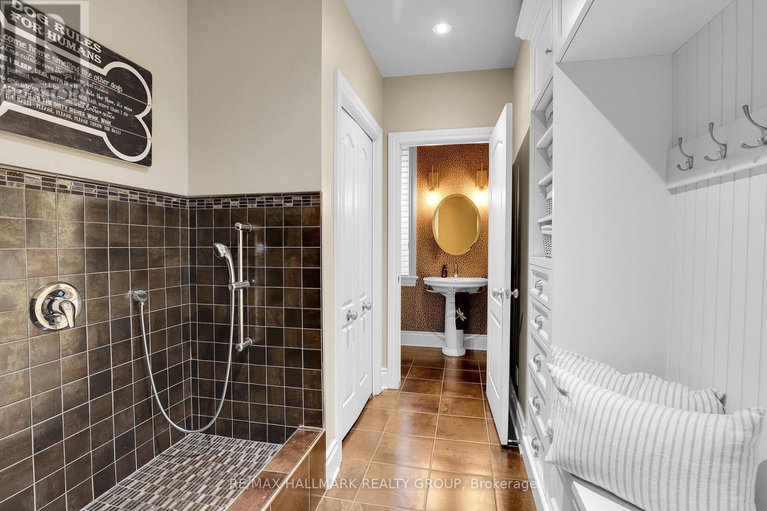 28884141/45-crescent-heights/dows-lake/ottawa/ontario/K1S3G7_14
