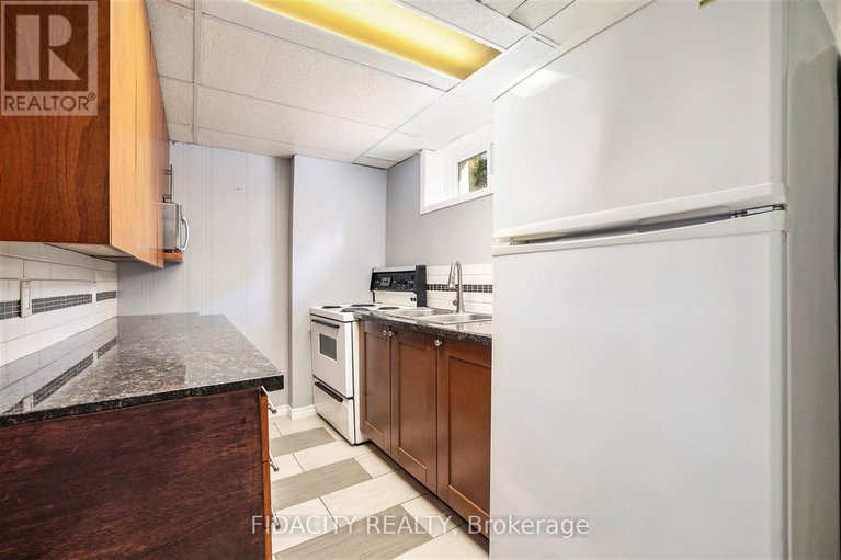 28998327/42-stinson-avenue/lynwood-village/ottawa/ontario/K2H6N4_28