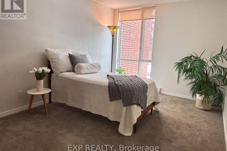 29231208/510-330-centrum-boulevard/bilberry-creekqueenswood-heights/ottawa/ontario/K1E3W2_14