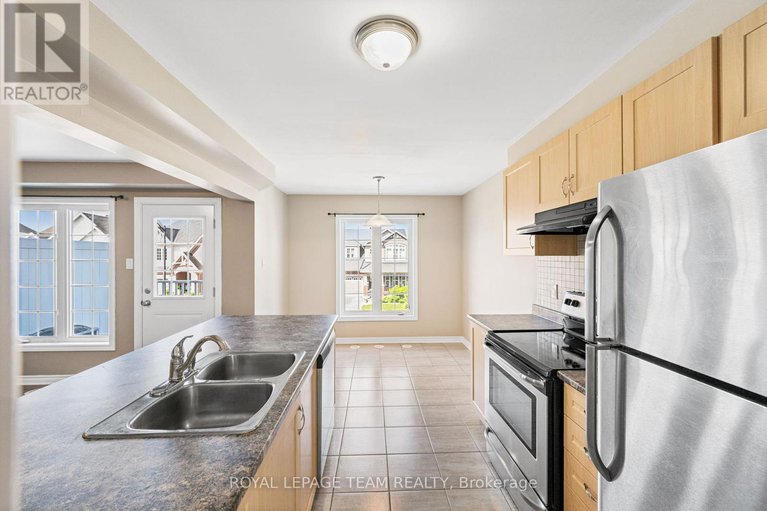 28491802/116-pennant-avenue-e/half-moon-bay/ottawa/ontario/K2J5W6_13