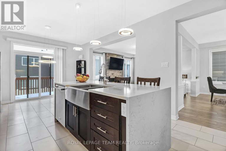 29334337/405-aphelion-crescent/half-moon-bay/ottawa/ontario/K2J6N6_22