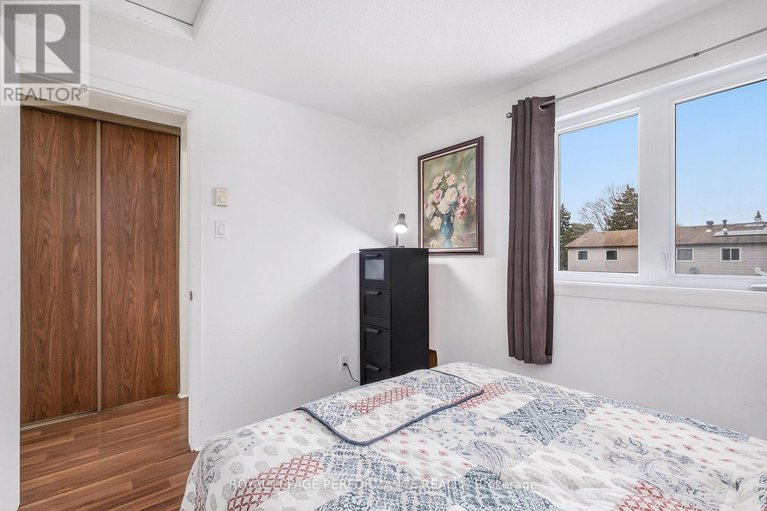 28652636/20-lovell-lane/westcliffe-estates/ottawa/ontario/K2H9B6_15