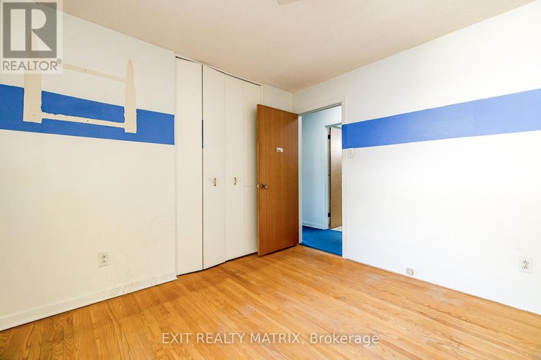 28932484/8-brian-crescent/bruce-farmgraham-parkqualicumbellands/ottawa/ontario/K2H6X3_27