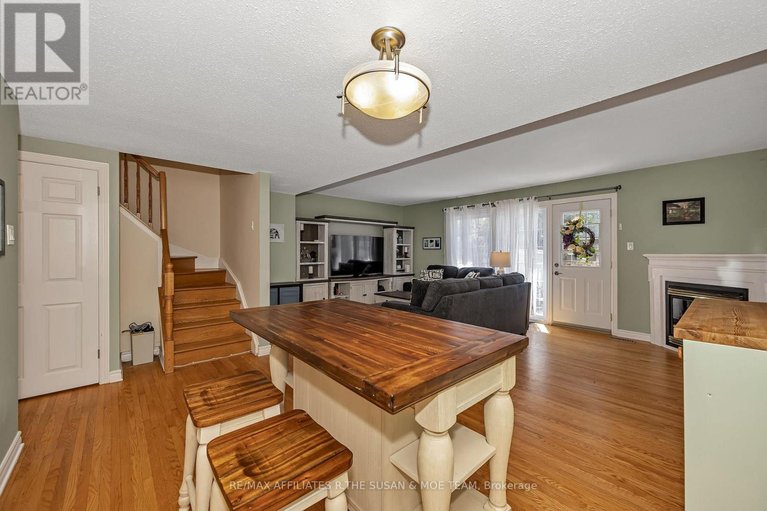 29682190/35-monterey-drive/leslie-park/ottawa/ontario/K2H7A9_14
