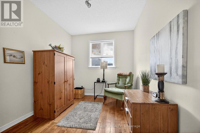 29102849/9-panorama-private/ottawa-west/ottawa/ontario/K1Y4X1_32