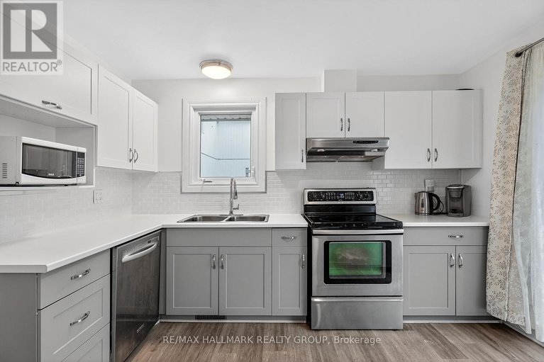 29121975/26-837-eastvale-drive/beaconwood/ottawa/ontario/K1J7T5_9