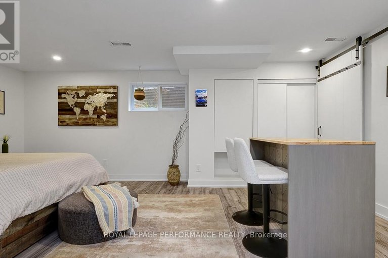 29674269/510-foxview-place/cfb-rockcliffe-and-area/ottawa/ontario/K1K4C4_38