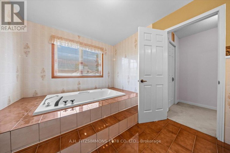 29009459/1538-claymor-avenue/carleton-heights/ottawa/ontario/K2C1T1_34
