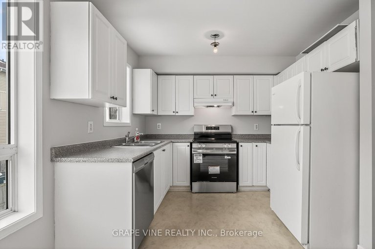 29436743/460-seyton-drive/westcliffe-estates/ottawa/ontario/K2H1G2_15