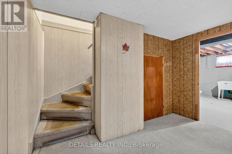 29077248/1031-connaught-avenue/queensway-terrace-north/ottawa/ontario/K2B5N2_31