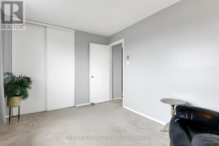 29220948/415-216-viewmount-drive/borden-farmstewart-farmcarleton-heightsparkwood-hills/ottawa/ontario/K2E7X4_26