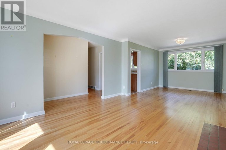 28864113/773-fairdale-avenue/elmvale-acres/ottawa/ontario/K1G1X6_7