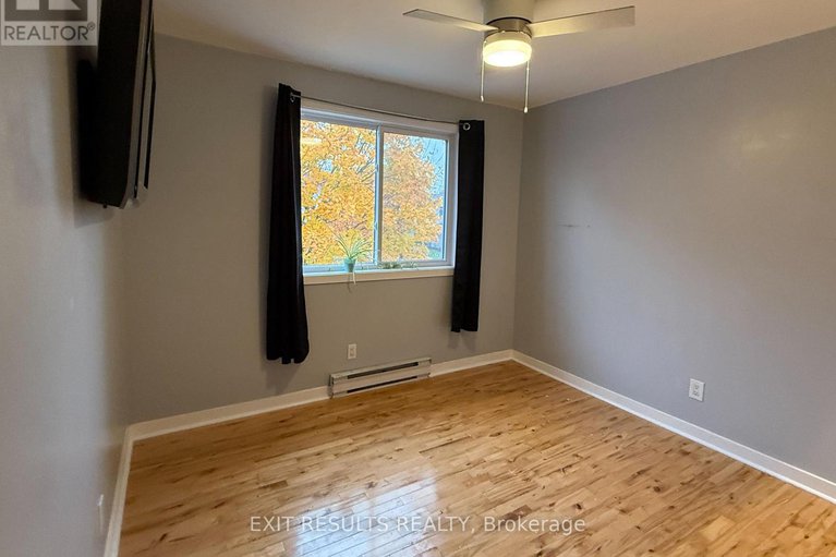 29055945/1090-dianne-avenue/town-of-rockland/clarence-rockland/ontario/K4K1G7_26