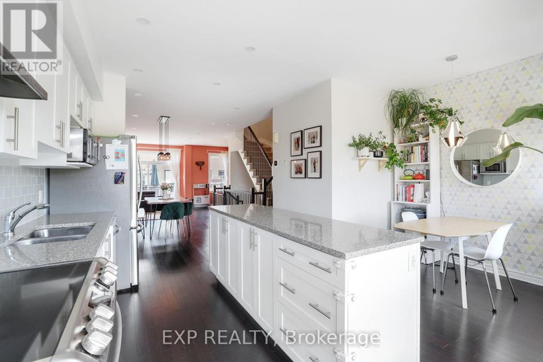 28804351/311-twinflower-way/longfields/ottawa/ontario/K2J5B2_17