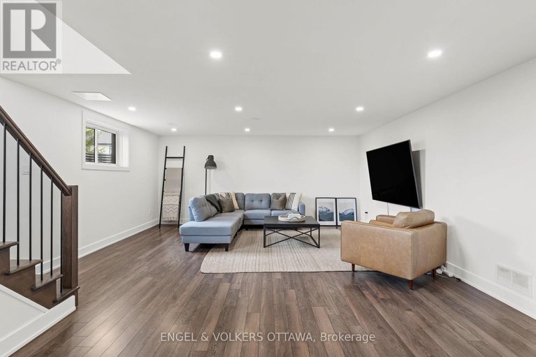 28348062/312-shoreway-drive-drive/greely/ottawa/ontario/K4P0G2_31