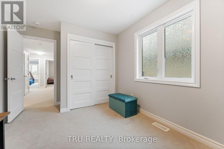 29458298/4031-kelly-farm-drive/blossom-parkkemp-parkfindlay-creek/ottawa/ontario/K1T0R6_31